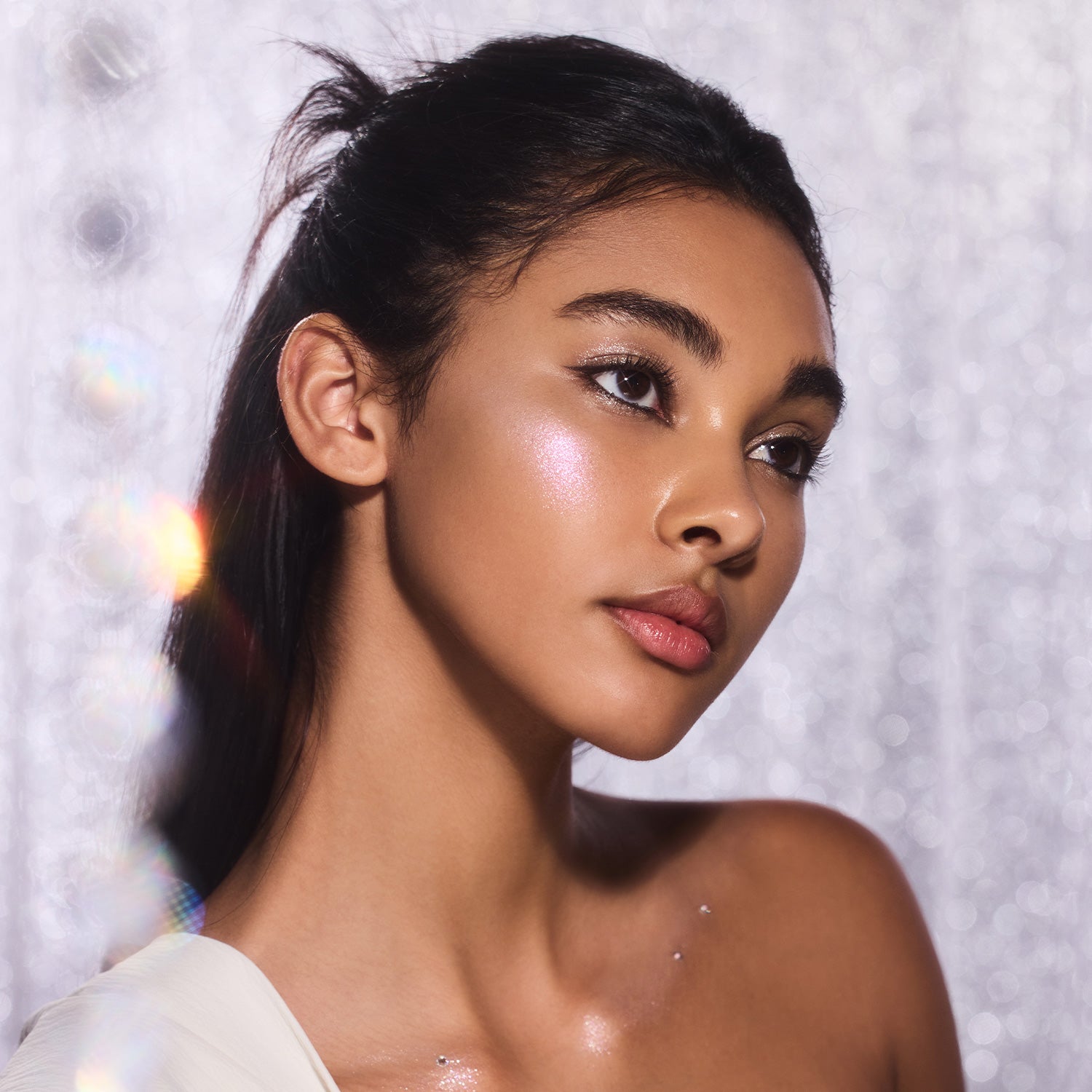 [First Buy 40%] Glitz Glow Highlighter